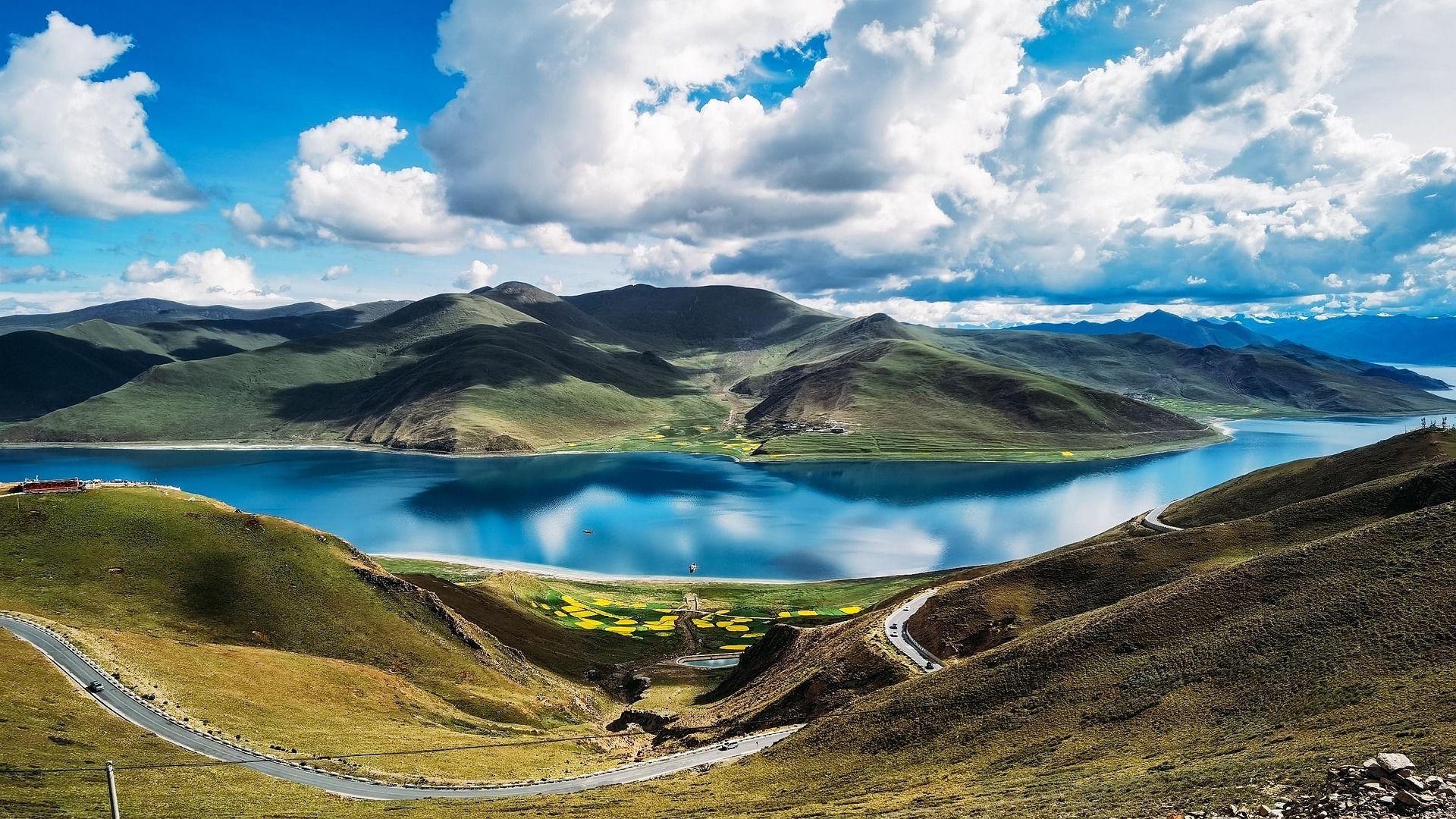 Yamdrok-t&oacute; t&uuml;rkiz vize a tibeti fenns&iacute;kon, K&iacute;na