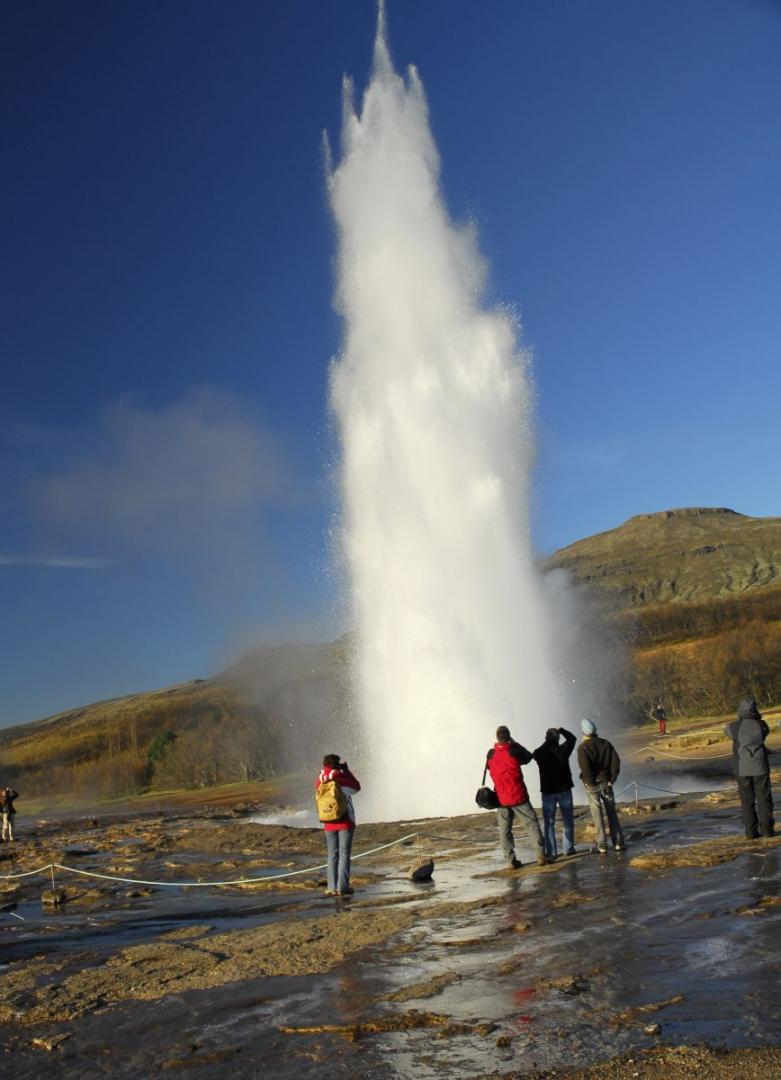 Strokkur gejz&iacute;r kit&ouml;r&eacute;se, Izland