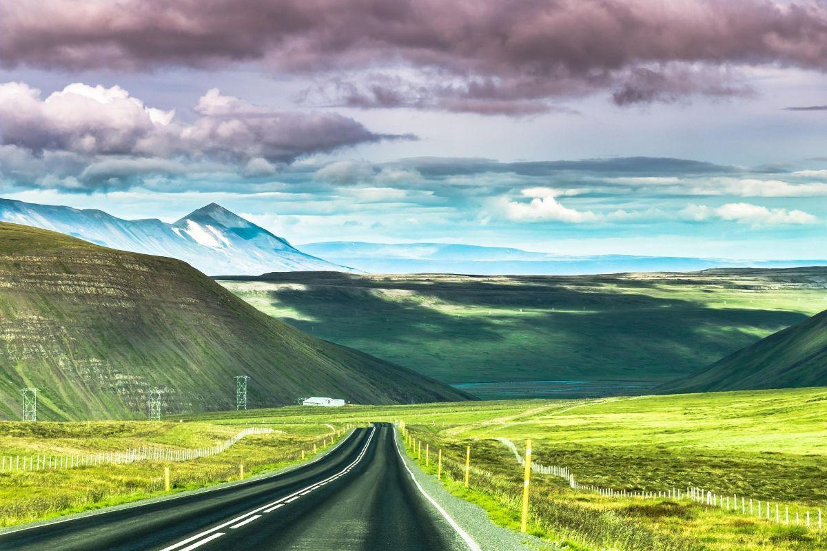 Vulkanikus t&aacute;j &eacute;s panor&aacute;ma&uacute;t &Eacute;szak-Izlandon
