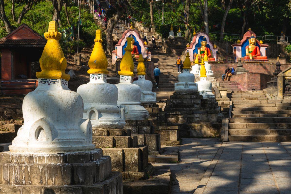 Szt&uacute;p&aacute;k a Szvajambhun&aacute;th buddhista szent&eacute;lyn&eacute;l Katmanduban, Nep&aacute;lban